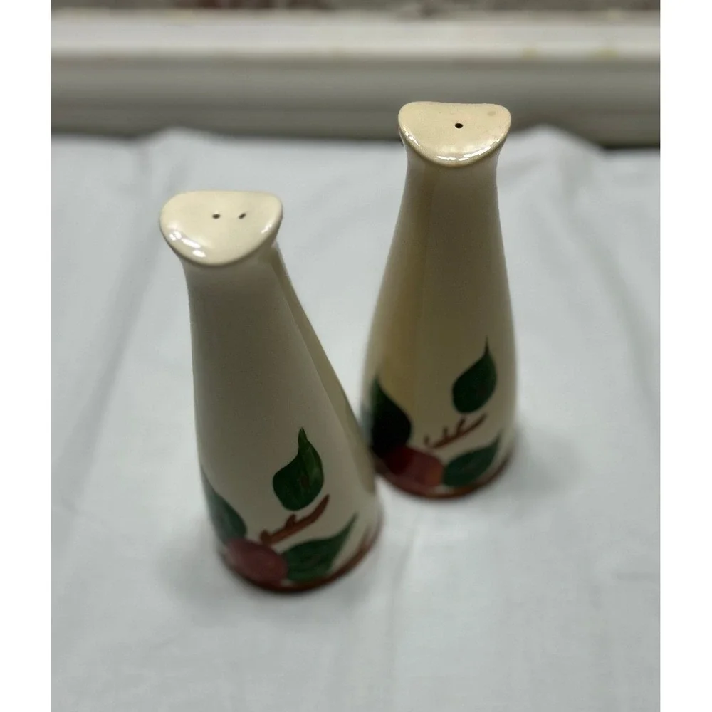 Vintage Franciscan Apple Salt and Pepper Shakers Made in England Ceramic 6.5